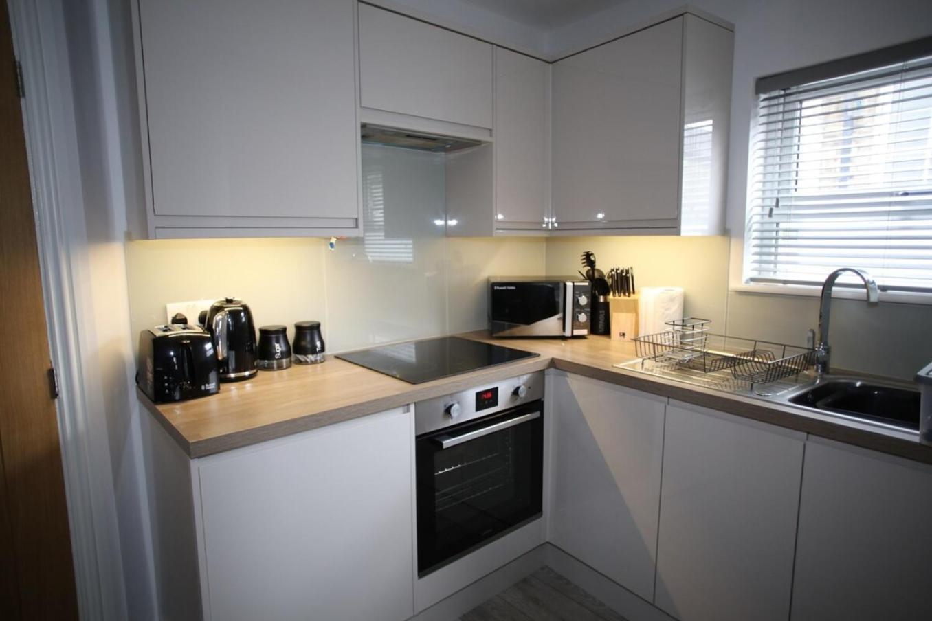 City Cb1 Studio Just Off Mill Rd, Close To Train Station - Walk To Station And City Centre 캠브리지 외부 사진