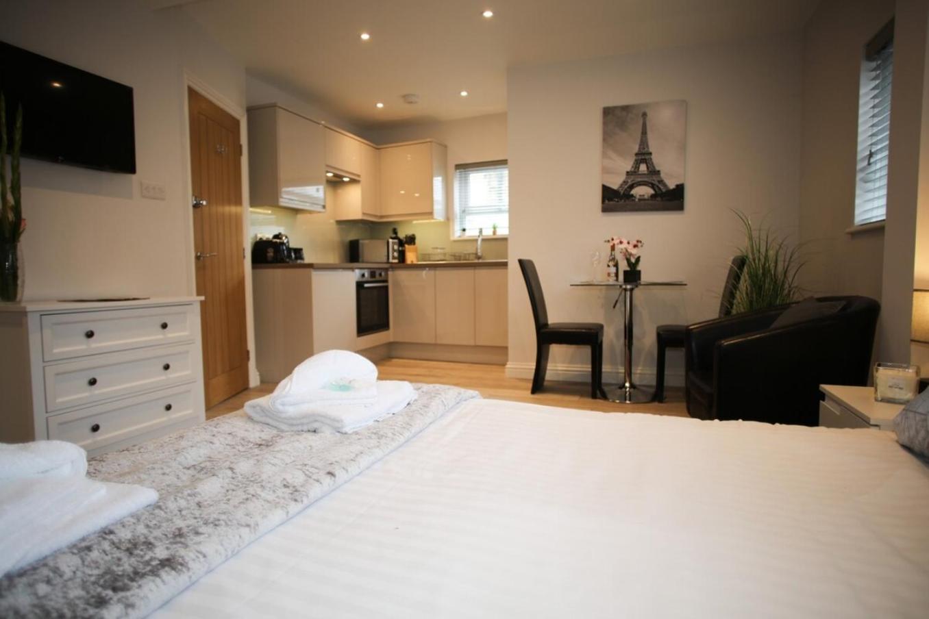 City Cb1 Studio Just Off Mill Rd, Close To Train Station - Walk To Station And City Centre 캠브리지 외부 사진