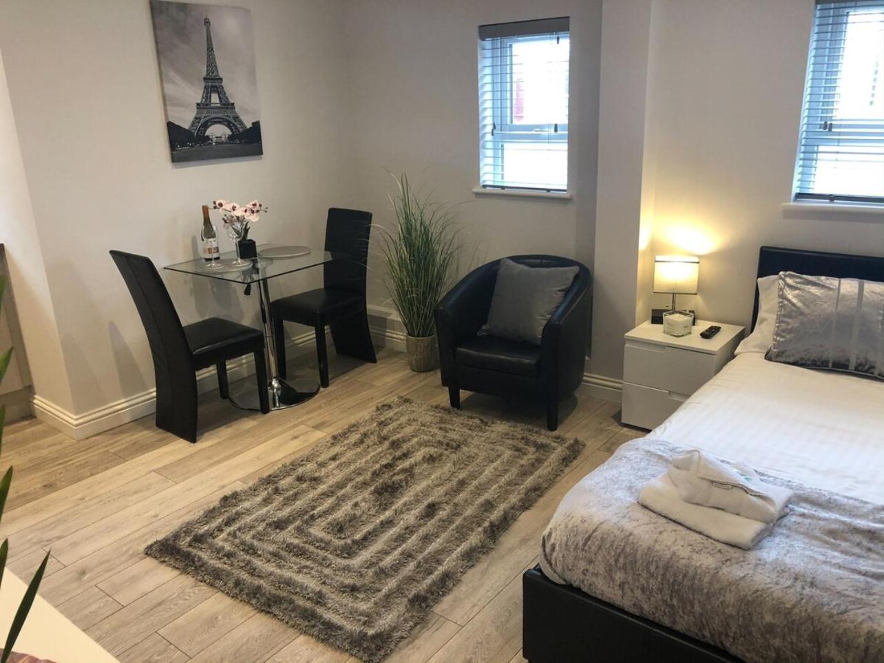 City Cb1 Studio Just Off Mill Rd, Close To Train Station - Walk To Station And City Centre 캠브리지 외부 사진